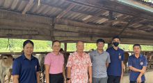 ตรวจรับรองฟาร์มเครือข่ายสัตว์พันธุ์ดีกรมปศุสัตว์ ในพื้นที่ ต.หนองมะค่าโมง อ.ด่านช้าง